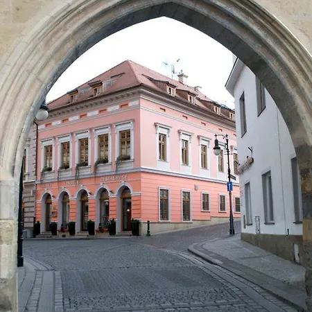 Merlot 3* Louny